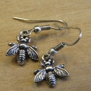 Jewelry - Honeycomb & Bee Necklace w/Bee Earrings Jewelry - Honeycomb & Bee Necklace w/Bee Earrings